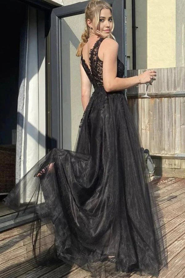 Vestido de fiesta formal de tul negro con escote en V y corte A